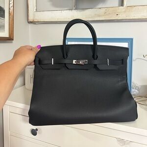 Elegant Black Tote Bag